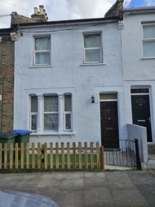 2 bedroom terraced house for sale London, SE18 1NX