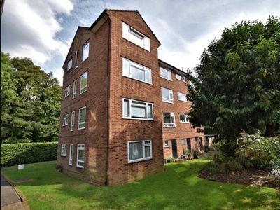 3 Bed Flat/Apartment To Rent in Amersham, Buckinghamshire, HP6 - 681