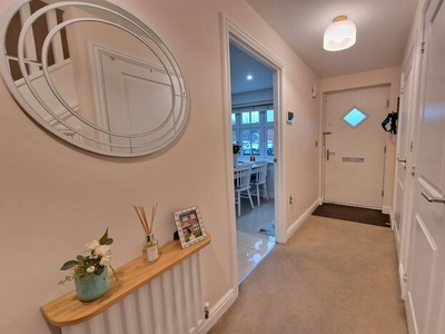 3 Bedroom End Terrace House For Sale
