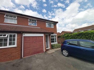 3 bedroom semi-detached house for rent in 2 Rose Close, RG5