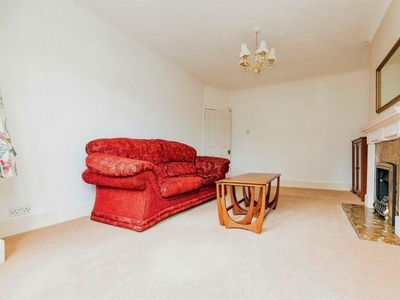 2 Bedroom Detached Bungalow To Rent