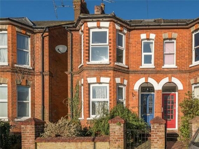 3 Bedroom Semi-detached House For Sale In Farnham, Surrey