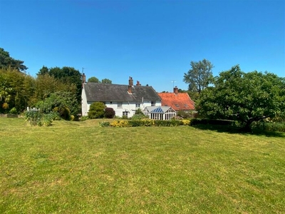 5 Bedroom Country House For Sale