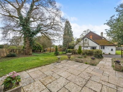 Detached house for sale in The Avenue, Mortimer Common, Reading, Berkshire RG7