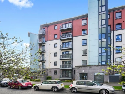Flat for sale in 2/9 Lochend Park View, Easter Road, Edinburgh EH7