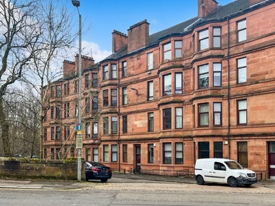 Flat to rent in Auldhouse Avenue, Pollokshaws, Glasgow G43