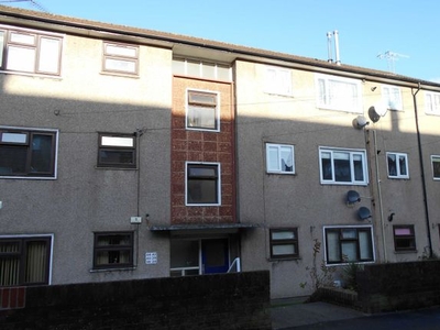 Flat to rent in Claude Road, Caerphilly CF83