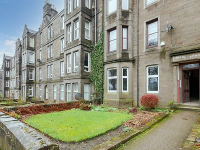 Flat to rent in G/L, 14 Baxter Park Terrace, Dundee DD4