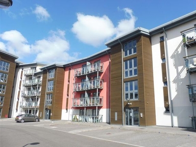 Flat to rent in St Stephens Court, Maritime Quarter, Swansea SA1