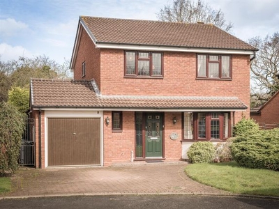 Property for sale in Chatsworth Close, Sutton Coldfield B72