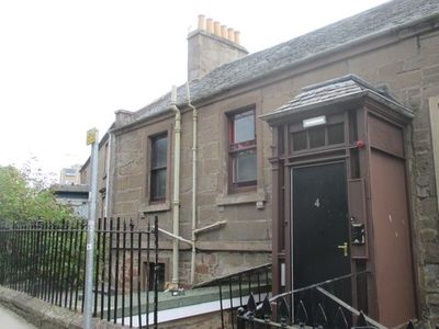 Town house to rent in Roseangle, Dundee DD1