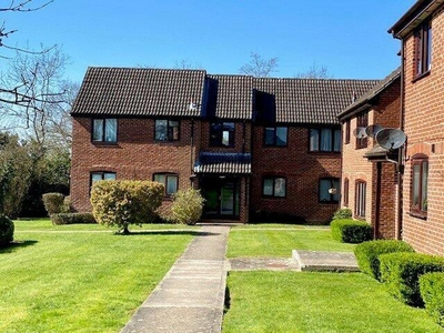 1 Bedroom Apartment For Rent In Bishops Waltham, Southampton