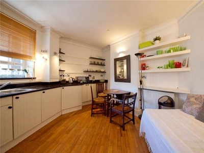 1 Bedroom Apartment For Sale In Chalton Street, London