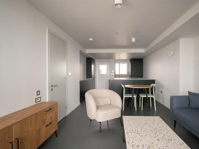 1 Bedroom Flat For Rent In 7 St Leonards Road, London