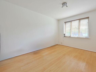 1 Bedroom Flat For Rent In Gu2, Guildford