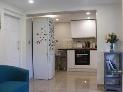 1 Bedroom Flat For Rent In Lower Earley, Reading