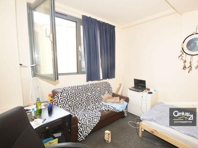 1 Bedroom Flat For Rent In Salisbury Street, Southampton