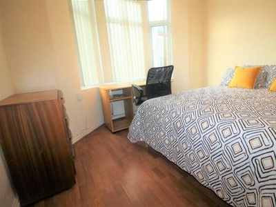 1 Bedroom House Share For Rent In Ball Hill, Coventry