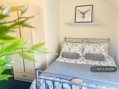 1 Bedroom House Share For Rent In Forest Fields, Nottingham