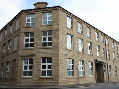 1 Bedroom House Share For Rent In Near Town Centre, Huddersfield