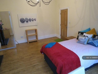 1 Bedroom House Share For Rent In West Bridgford, Nottingham