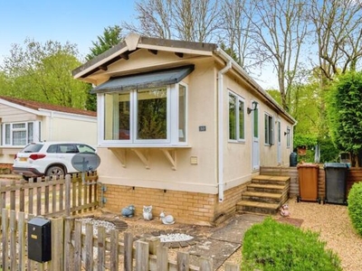 1 Bedroom Park Home For Sale In North Baddesley, Southampton
