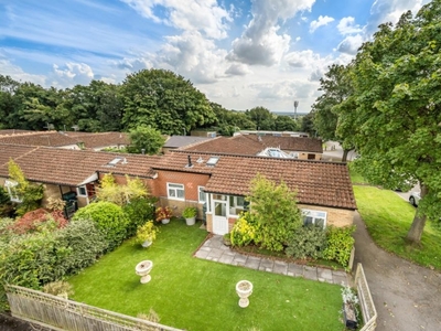 2 Bed Bungalow For Sale in High Wycombe, Buckinghamshire, HP12 - 5134089