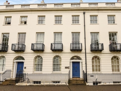 2 Bed Flat/Apartment For Sale in Reading, Berkshire, RG1 - 5281203