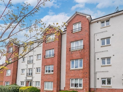 2 bed third floor flat for sale in South Gyle