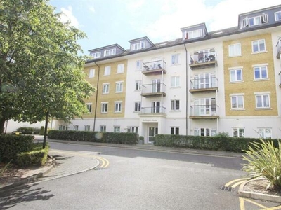 2 Bedroom Apartment For Rent In Park Lodge Avenue, West Drayton