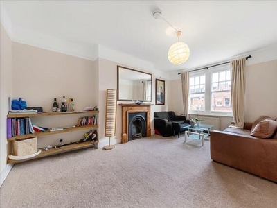 2 Bedroom Apartment For Rent In West Kensington, London