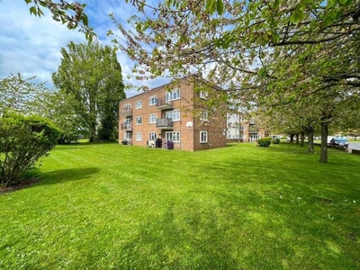 2 Bedroom Apartment For Sale In West Molesey