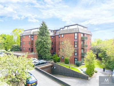 2 Bedroom Apartment For Sale In Woodford Green