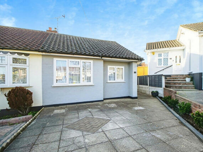 2 Bedroom Bungalow For Sale In Leigh-on-sea