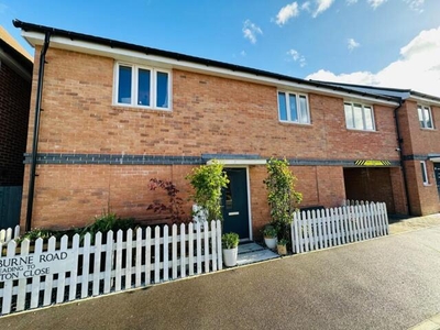 2 Bedroom Coach House For Sale In Bordon