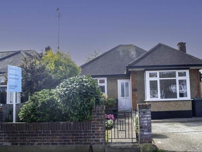 2 Bedroom Detached Bungalow For Sale In Westcliff-on-sea