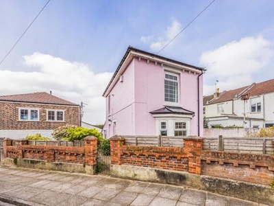 2 Bedroom Detached House For Sale In Southsea, Hampshire