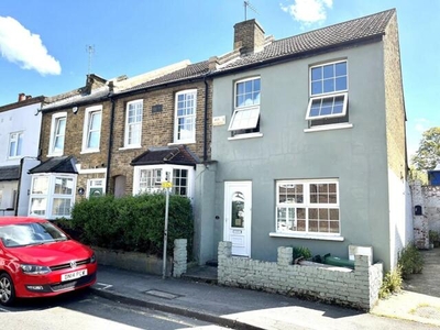 2 Bedroom End Of Terrace House For Sale In Worcester Park