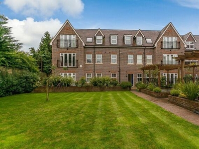 2 Bedroom Flat For Rent In 57-59 Baker Street, Weybridge