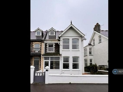 2 Bedroom Flat For Rent In Bude