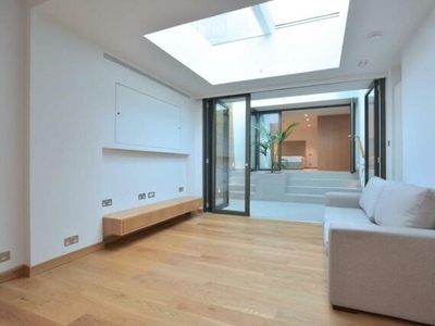 2 Bedroom Flat For Rent In Grosvenor Road, London