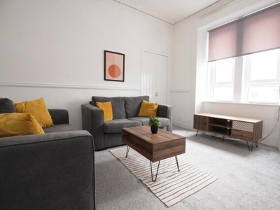 2 Bedroom Flat For Rent In Kirkintilloch, East Dunbartonshire