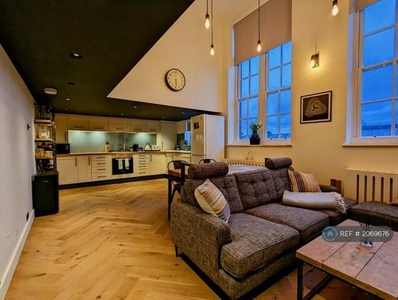 2 Bedroom Flat For Rent In London