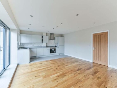 2 Bedroom Flat For Rent In Tooting Broadway, London