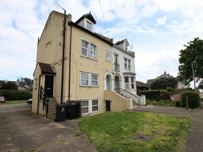 2 Bedroom Flat For Sale In 10 Victoria Road, Clacton-on-sea