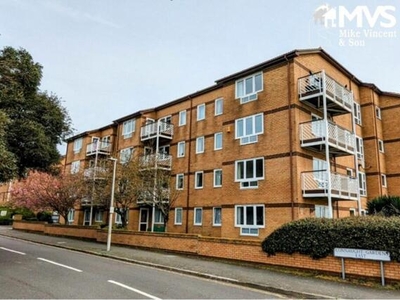2 Bedroom Flat For Sale In Connaught Gardens East