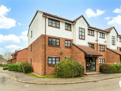 2 Bedroom Flat For Sale In Greenhithe, Kent