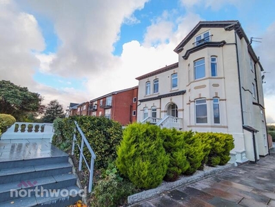 2 Bedroom Flat For Sale In Hesketh Park, Southport