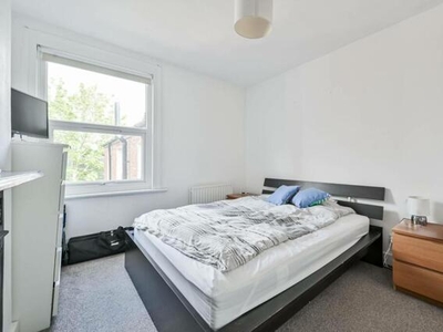 2 Bedroom Flat For Sale In Honor Oak Park, London