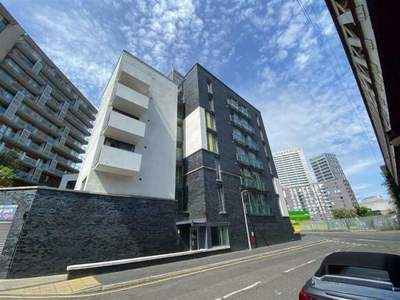 2 Bedroom Flat For Sale In Salford, Greater Manchester